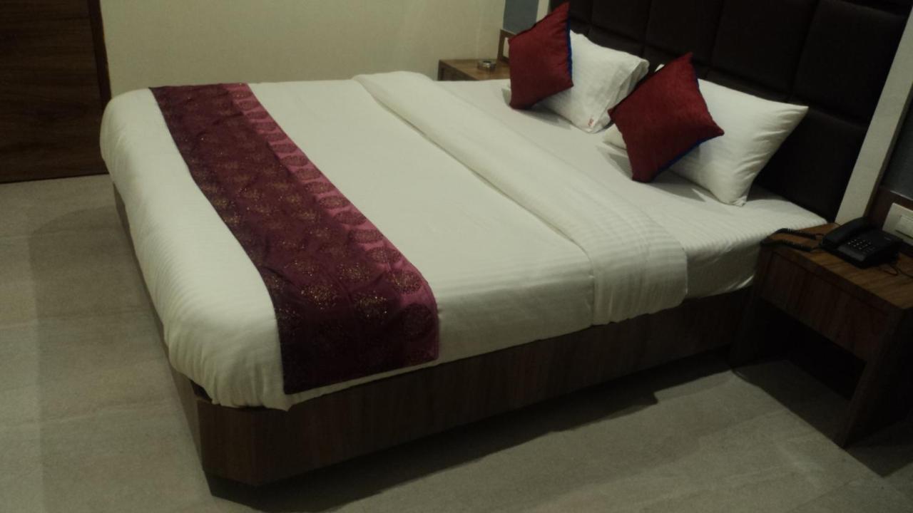 Shree Krishna Paradise Otel Navi Mumbai Dış mekan fotoğraf